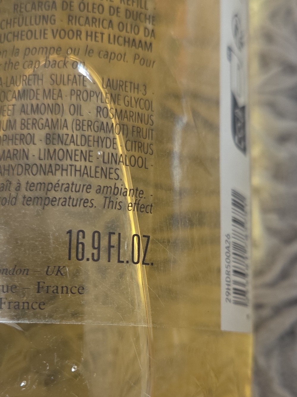 L'Occitane Amande Sublime Softening Shower Oil - Picture 5 of 6